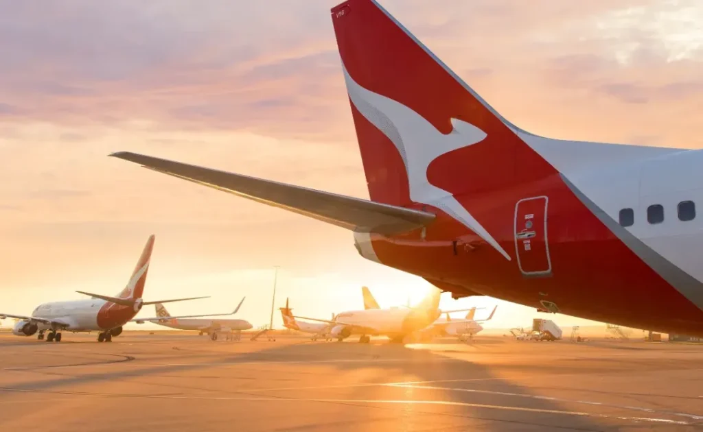 昔日“澳洲最佳CEO”Alan Joyce所留下的“航空遗产”，如今正在全面反噬澳航（Qantas）。