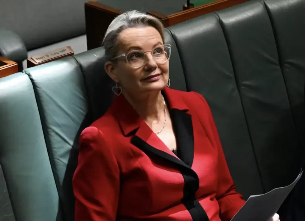 据《Sydney Morning Herald》独家披露，澳大利亚自由党副领袖苏珊·雷（Sussan Ley）将在本周正式公布联邦反对党影子内阁新阵容！