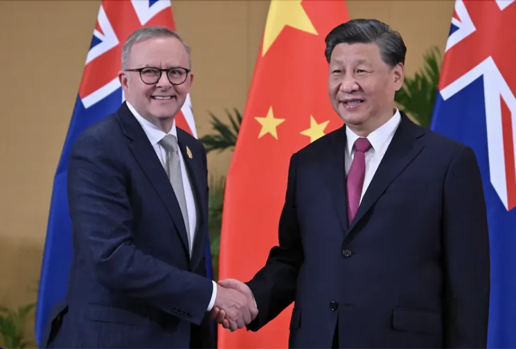 在经历了三年的外交寒冬、重启部长级对话与贸易全面解冻后，澳大利亚总理阿尔巴尼斯将再度访问中国，与习近平主席和李强总理会面。